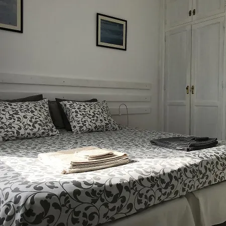 Flamboyant Adults Only Апартаменти *