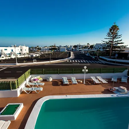 Flamboyant Adults Only Апартаменти