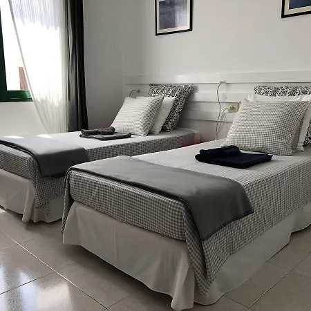 Flamboyant Adults Only Апартаменти *