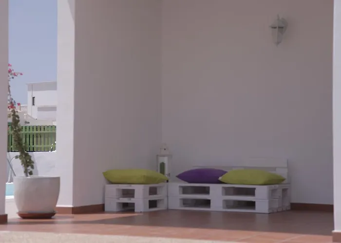 Flamboyant Adults Only アパート