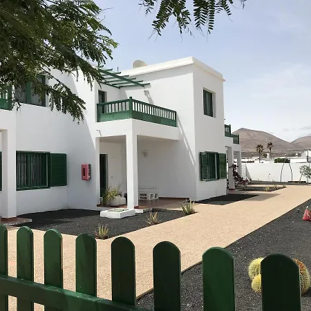 Flamboyant Adults Only Apartman *